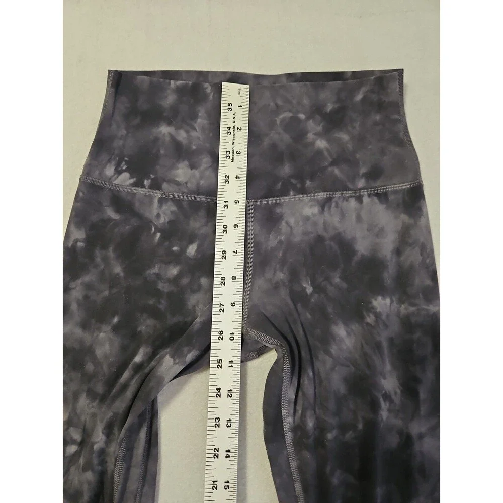 Women's Lululemon Align leggings in a Diamond Dye Pitch Grey Graphite No Tag